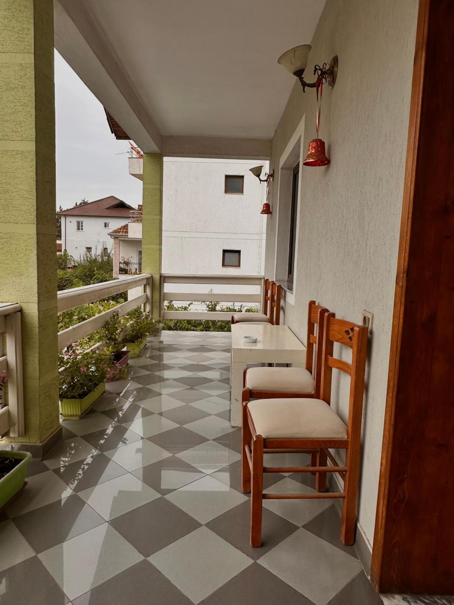 Hostel Grande House Tirana Exterior foto