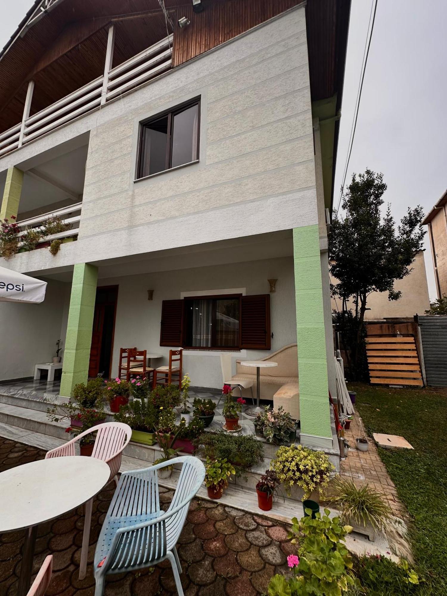 Hostel Grande House Tirana Exterior foto